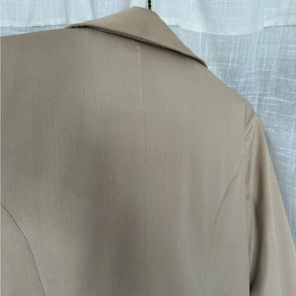 Burberry Beige Trench Coat - Picture 15 of 16